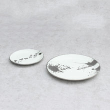 Load image into Gallery viewer, Splash Quarter Plate