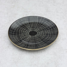 Load image into Gallery viewer, Web Dinner Plate