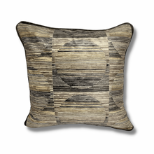 Load image into Gallery viewer, Velvet Geometric Cushion Cover
